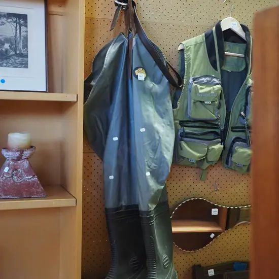 pair of Horne's size 8 waders