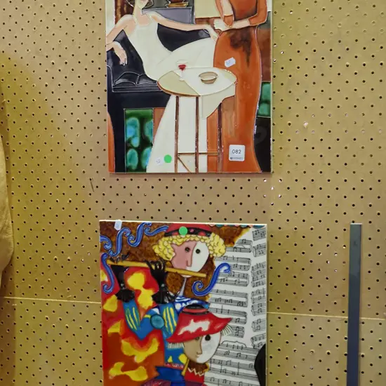 2x tile pictures - green dots