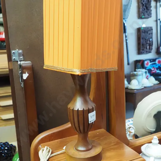 retro wood based table lamp H-410