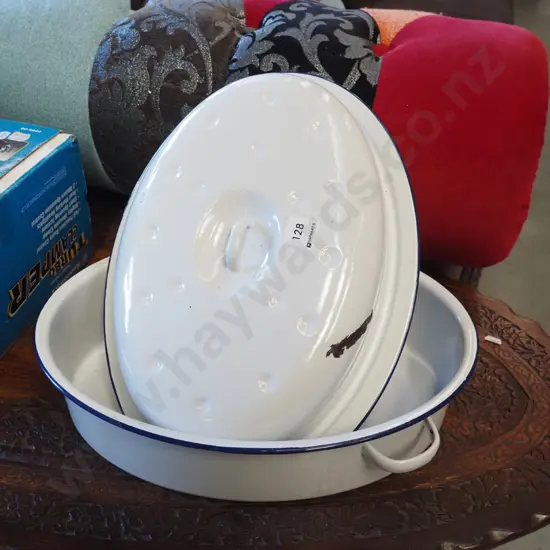 large enamel roasting dish