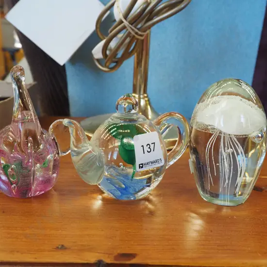 3x art glass paper weights