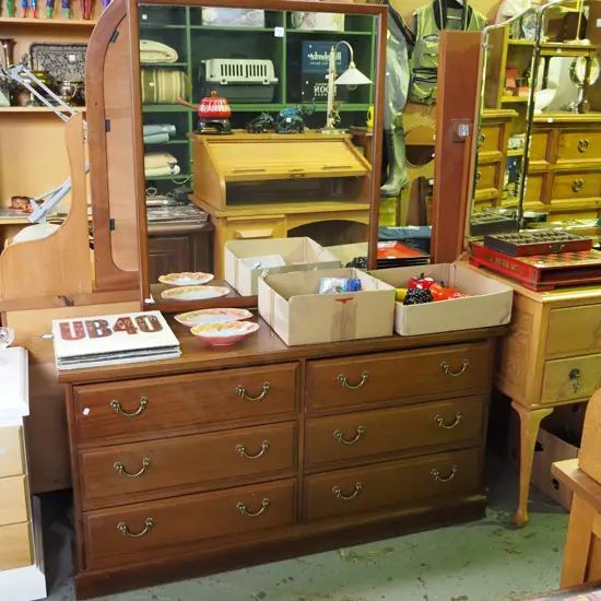 mahogany and rimu 6 drawer mirror back dresser H-1640 W-1330 D-410