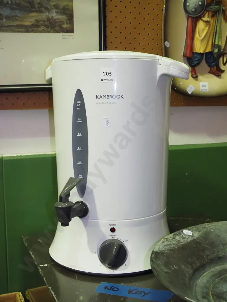 Kambrook tea urn Image 1++