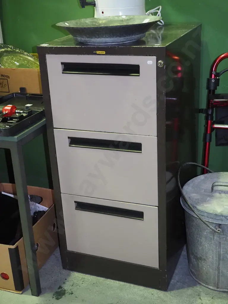 Precision 3 drawer metal filing cabinet - no key Image 1++