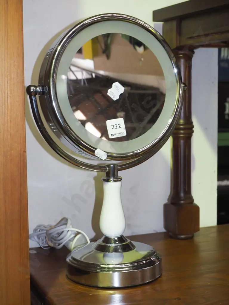 illuminated makeup/shaving mirror Image 1++