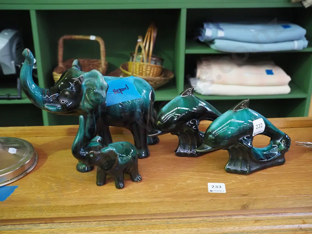 Blue Mountain figurines - repair to elephant trunk Image 1++