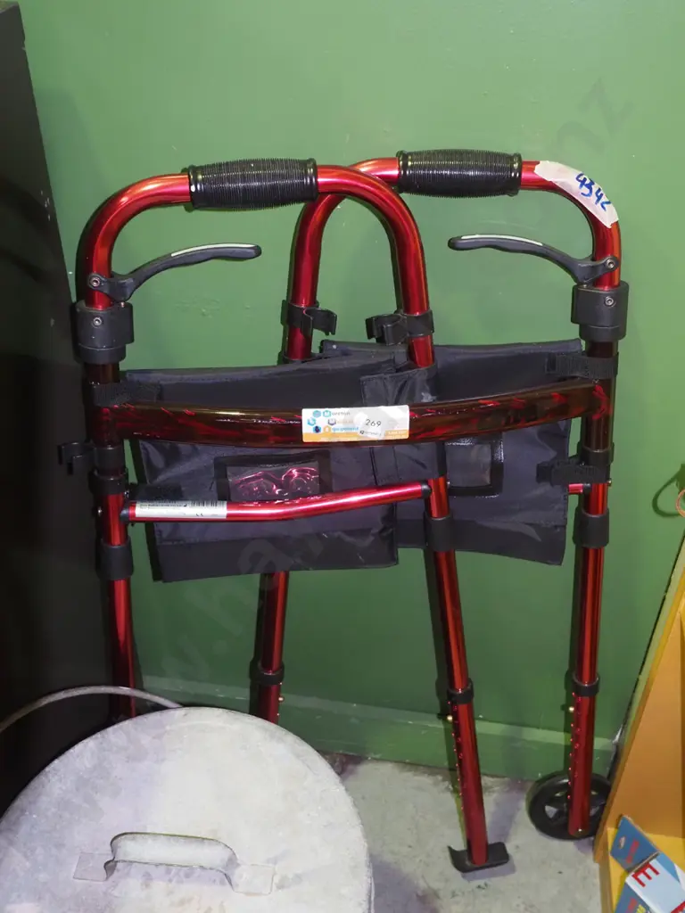 walking frame Image 1++