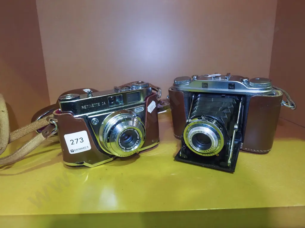 2x mid-century 35mm cameras - excellent condition Image 1++