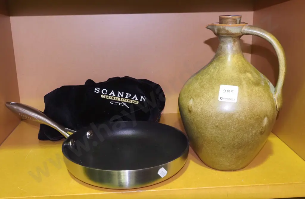 Scanpan omelette pan, Temuka bottle Image 1++