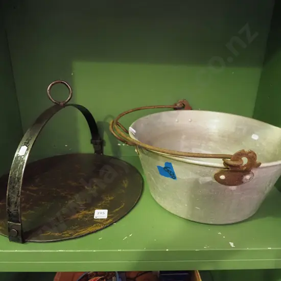 cast iron skillet, aluminium jam pan