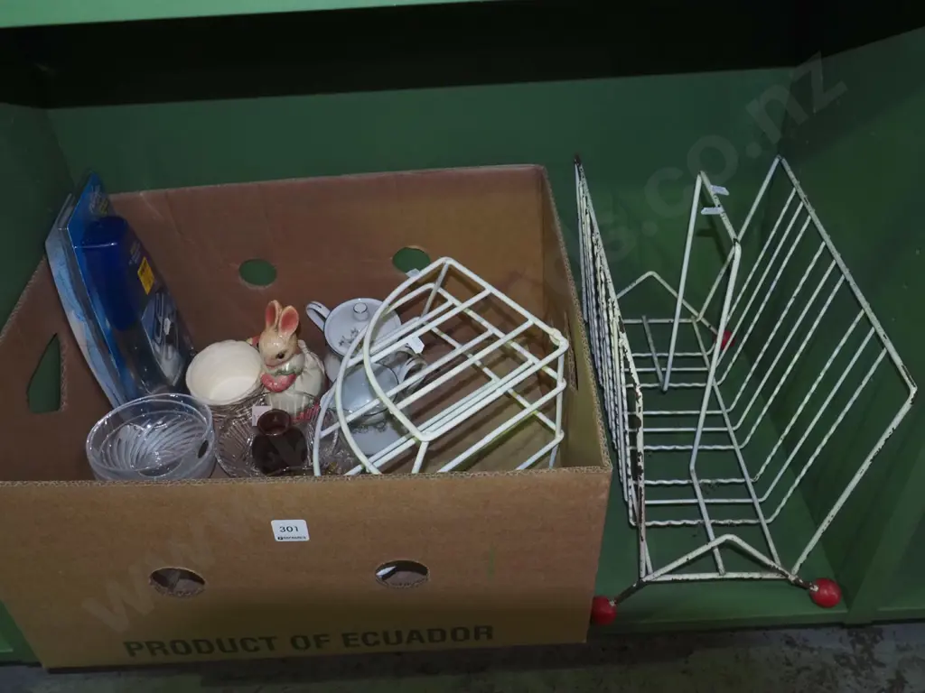 retro magazine rack, covered plate rack, glass bowls etc Image 1++