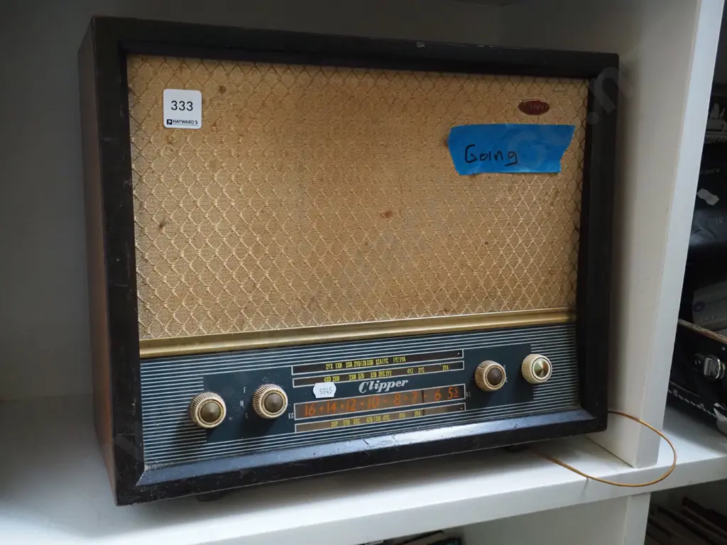 Clipper valve mantle radio Image 1++