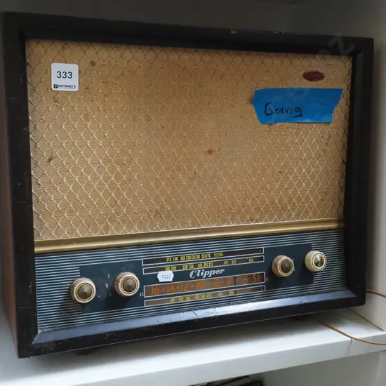 Clipper valve mantle radio