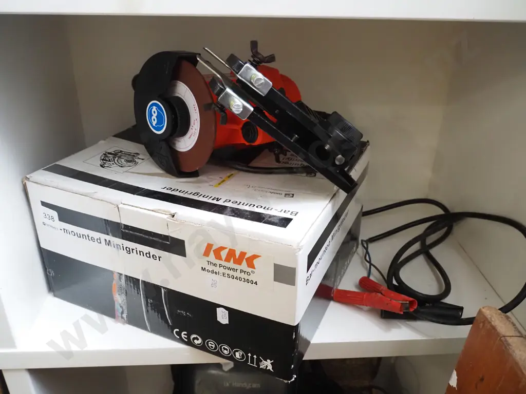 bar mounted 12V electric chainsaw sharpener Image 1++