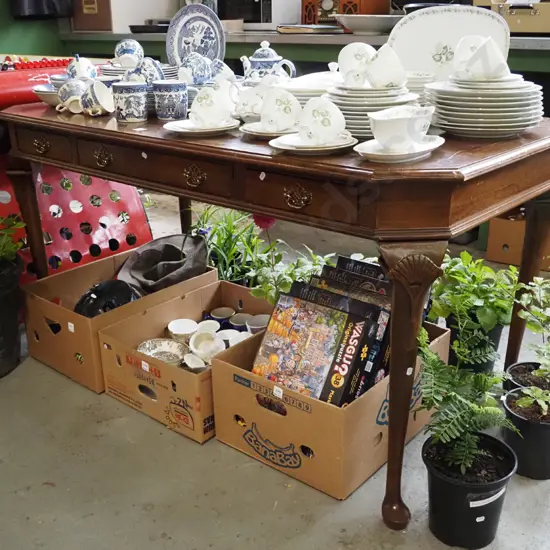 reproduction mahogany cab leg 3 drawer desk with brass handles - varnish need attention
