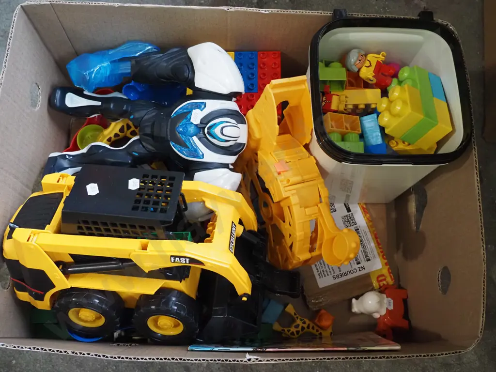 box; toys Image 1++