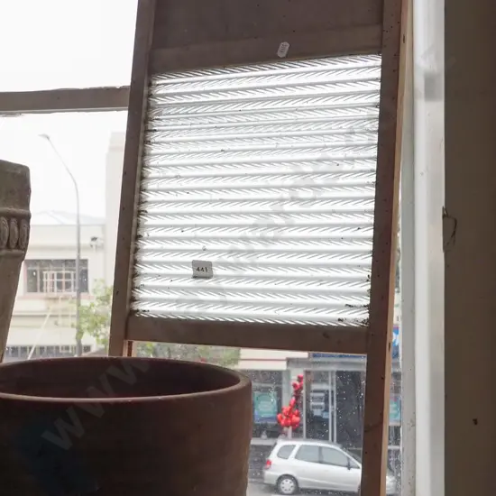 glass washboard -some borer