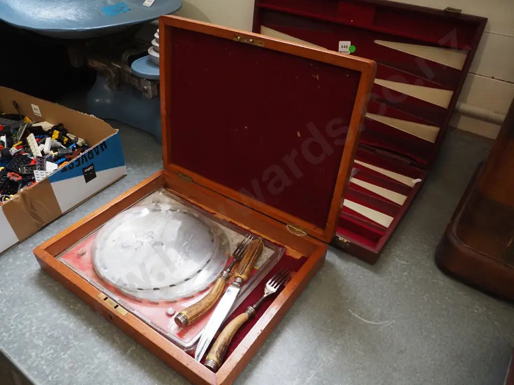 backgammon board, mahogany chest with saw blades and cutlery - green dots Image 1++