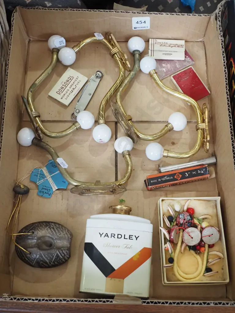 box; brass and ceramic coat hooks, ceramic jewellery, talcum powder etc Image 1++