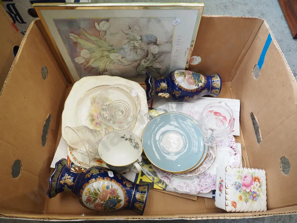box; framed print, matching vases, plates etc Image 1++