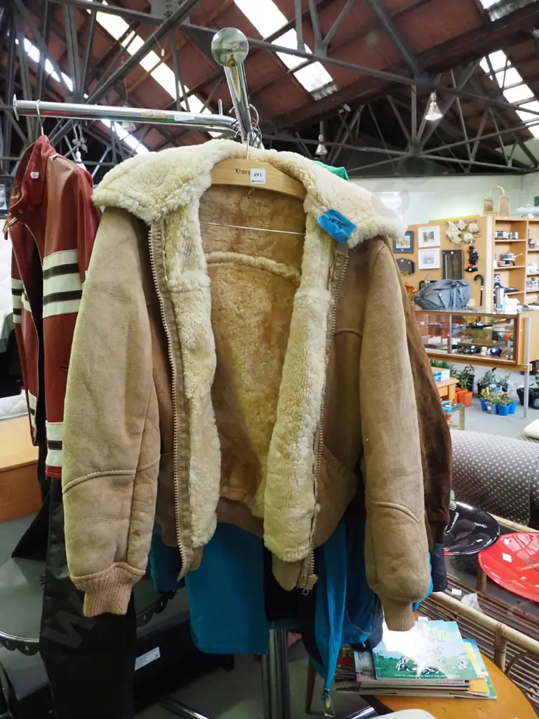 size Small sheepskin jacket Image 1++