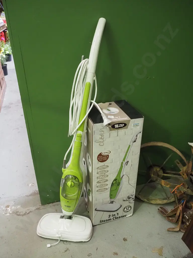 3 in 1 steam cleaner with box and accessories Image 1++