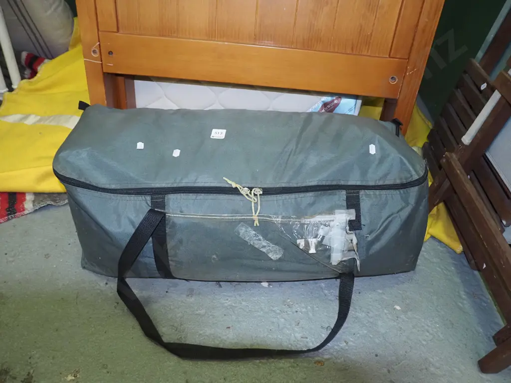 unknown camping tent Image 1++