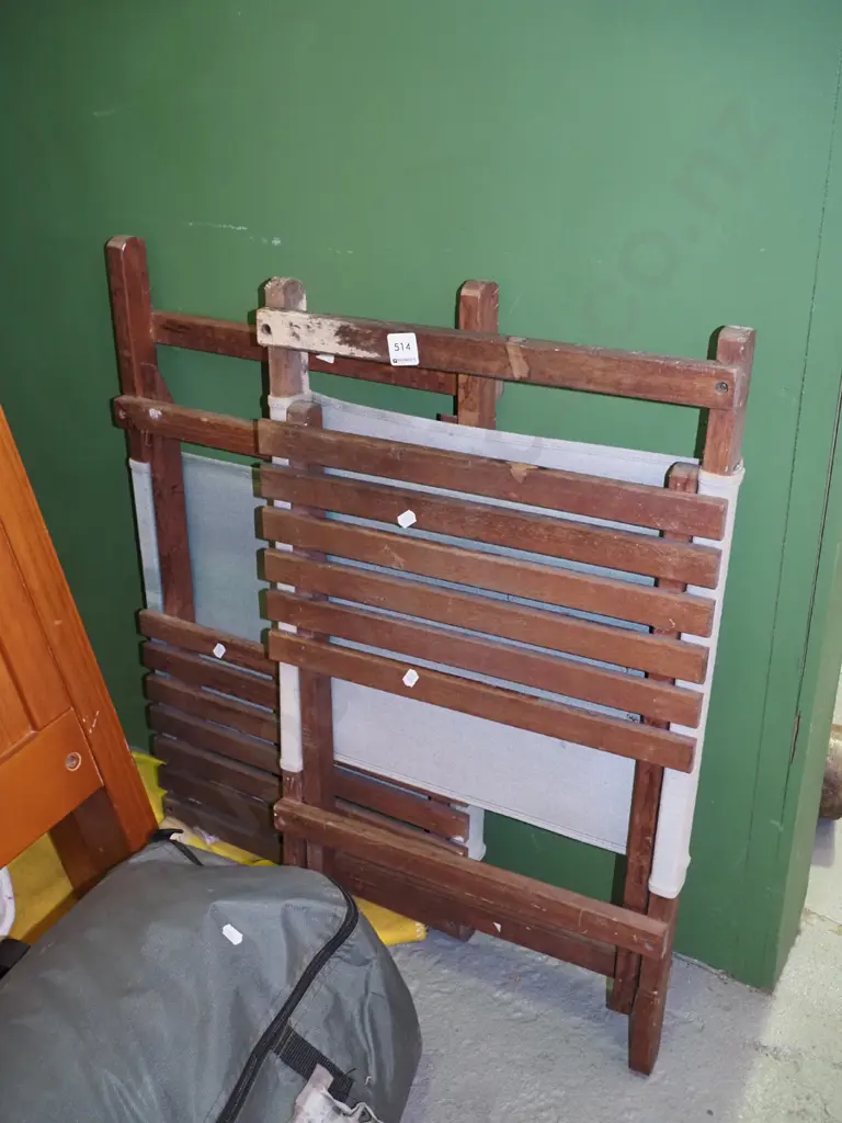 2x wood and canvas beach chairs Image 1++