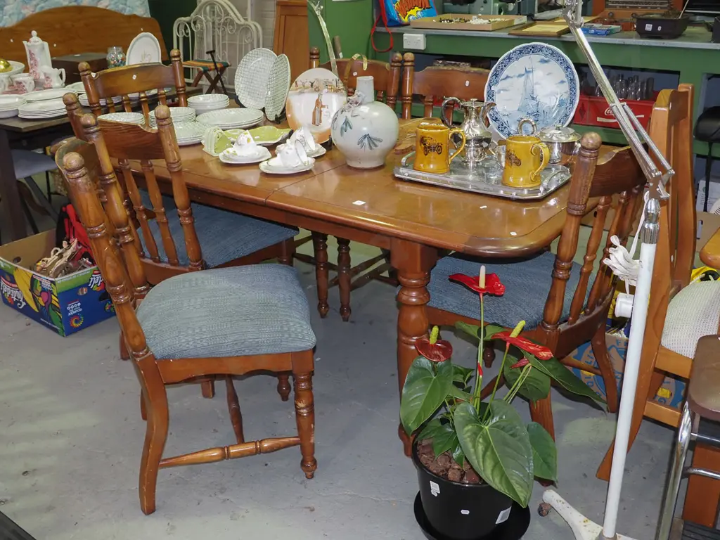 solid pine extending dining table with 6 matching chairs H-730 W-1830 D-1020 Image 1++