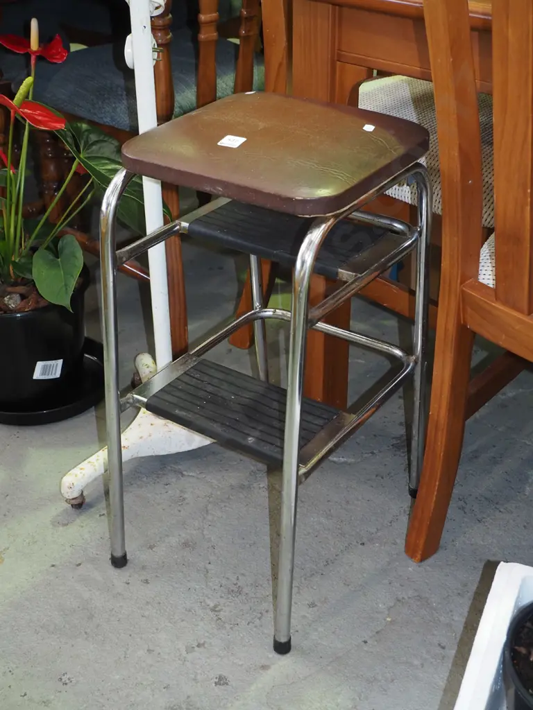 vinyl upholstered kitchen seat/step stool Image 1++