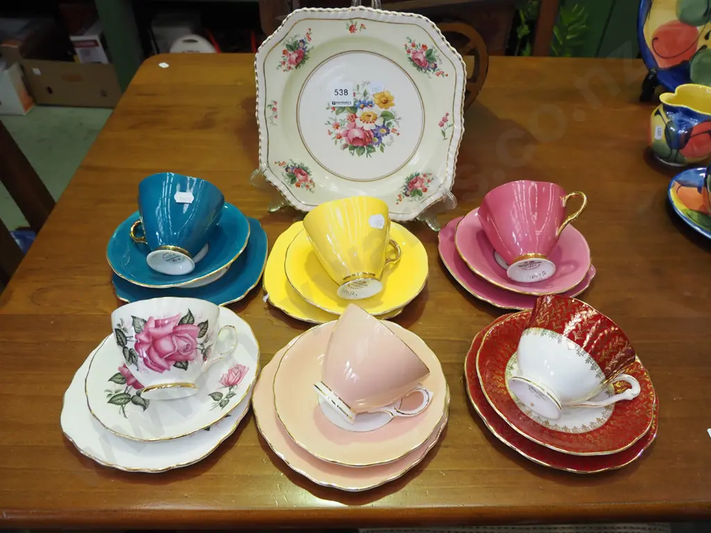 6x trios, floral plate Image 1++