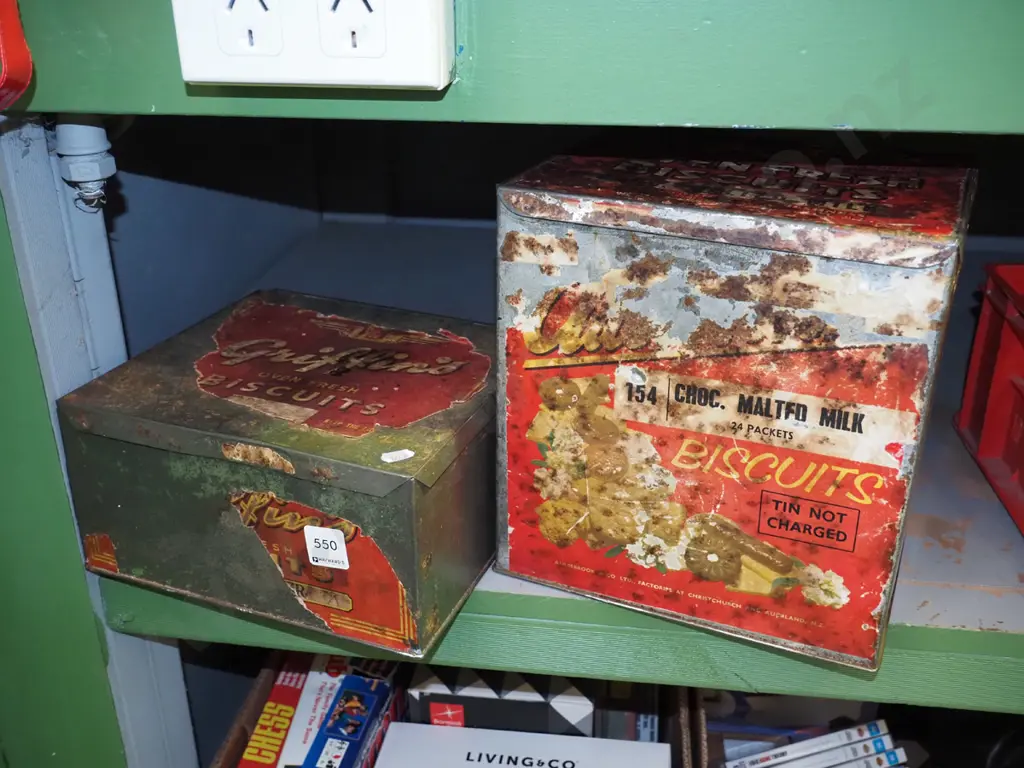 2x vintage biscuit tins Image 1++