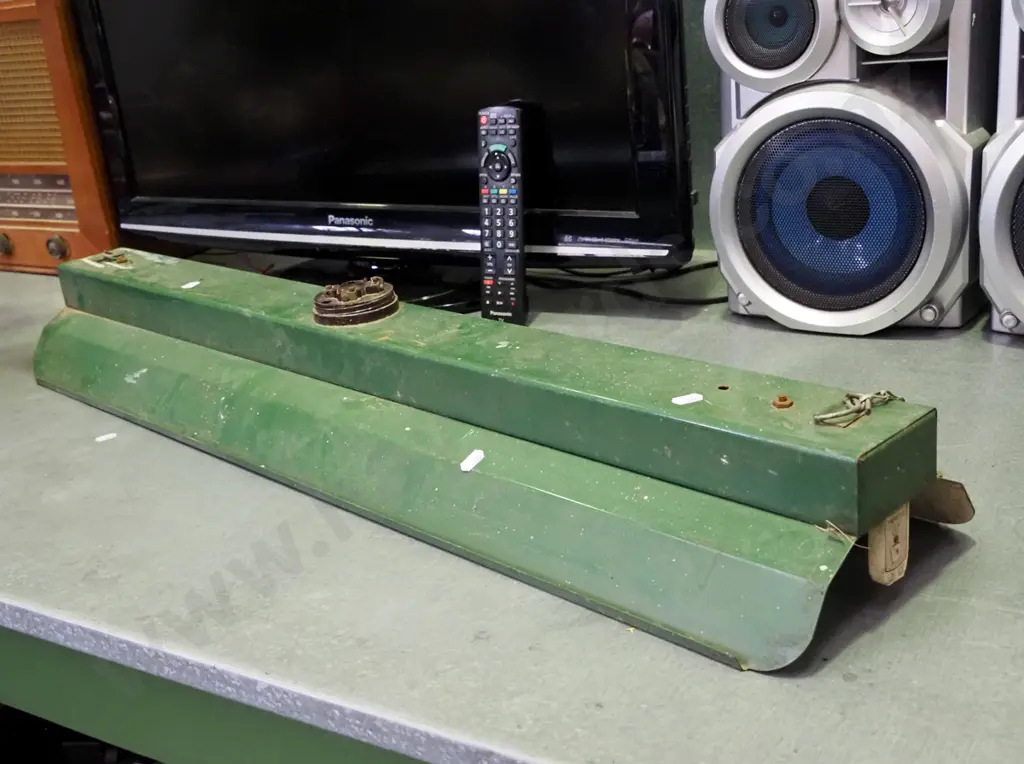 vintage industrial green painted fluorescent light fitting Image 1++