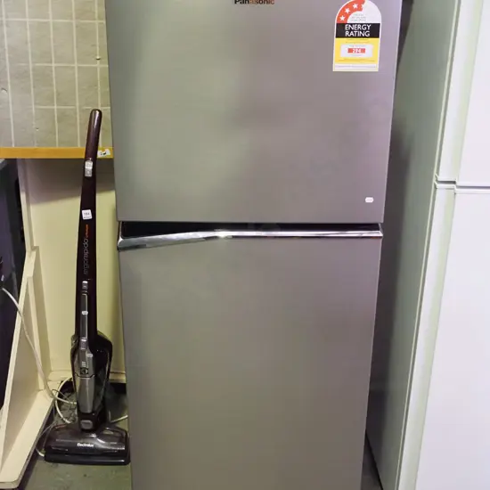 late model Panasonic fridge/freezer H-1510 W-600 D-640
