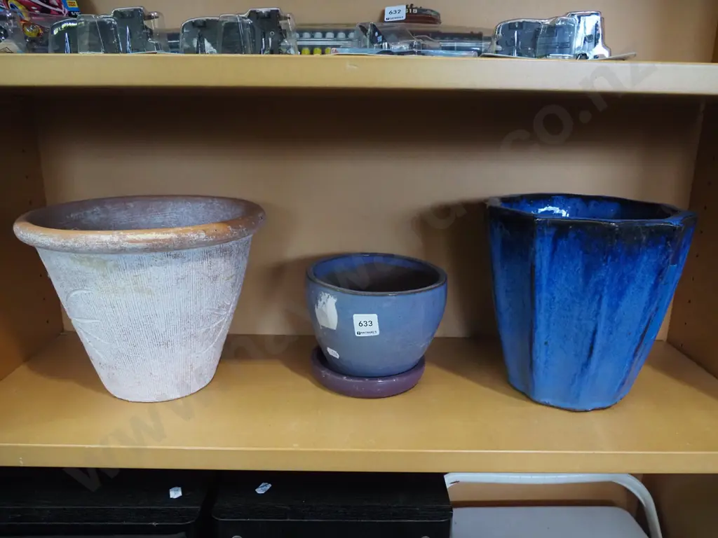 terrracotta and 2x glazed planters Image 1++