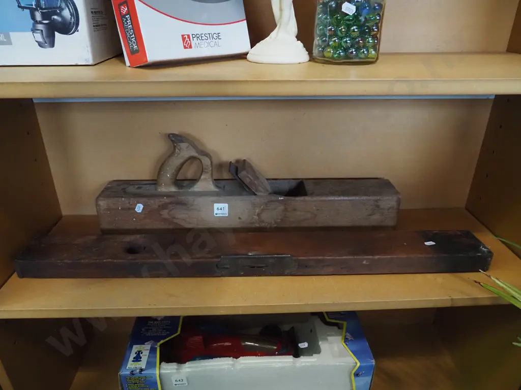 vintage wooden hand plane, level Image 1++