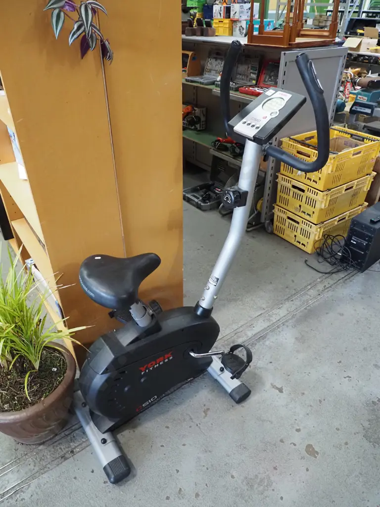 York Fitness exercycle Image 1++