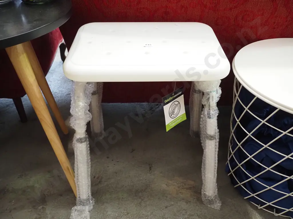 invalids shower stool Image 1++