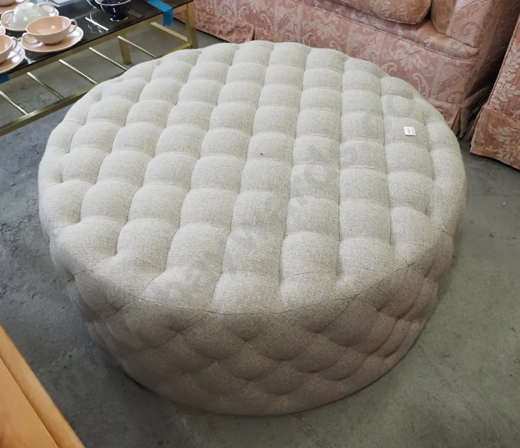 large circular upholstered ottoman H-400 Diam-1000 Image 1++