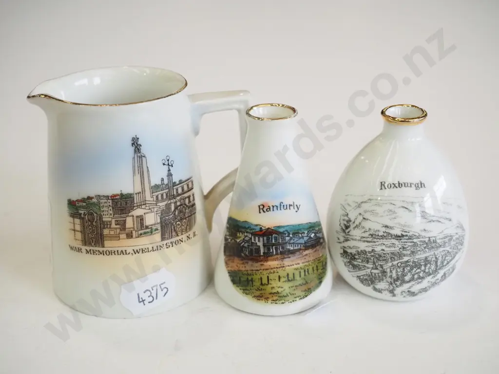 3x small NZ souvenir items Image 1++