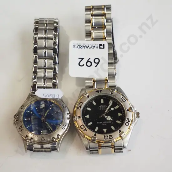 2x wristwatches