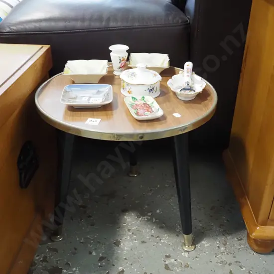 formica top circular end table