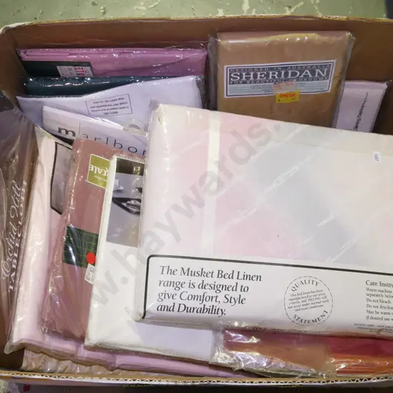 box; tablecloths, bed linen etc