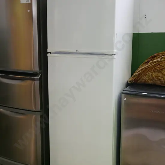 LG fridge/freezer H-1610 W-530 D-590