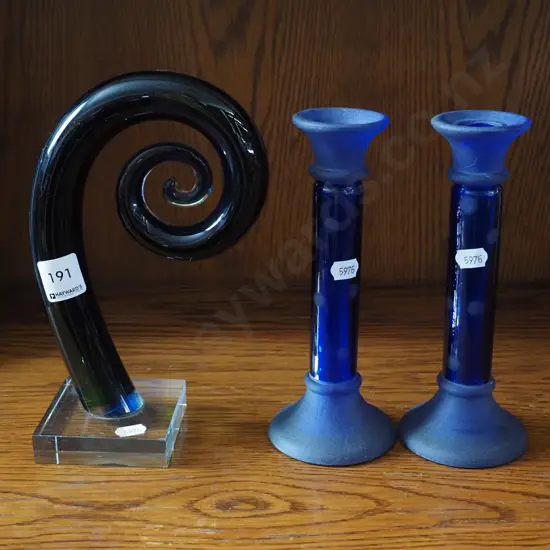 2x art glass candlesticks, art glass fern