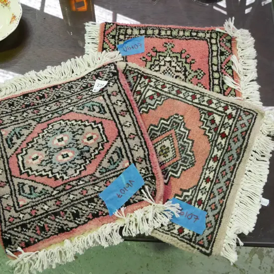 3x very small hand tufted mats L-300 W-300