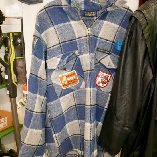blue checked woollen bush shirt with badges - size OS