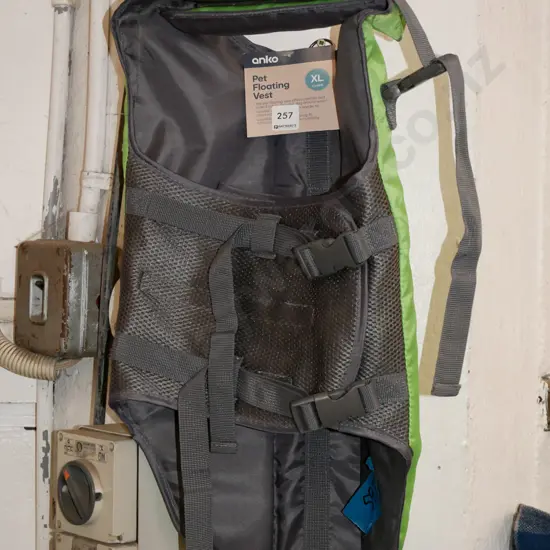 as-new Auko pet floting vest