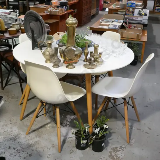 circular melteca dining table with 4 matching wood and plastic chairs H-750 W-1170 