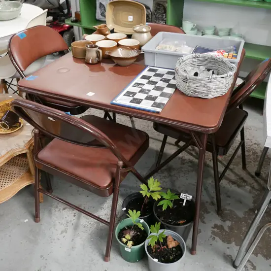 bown vinyl card table with 4 matching chairs